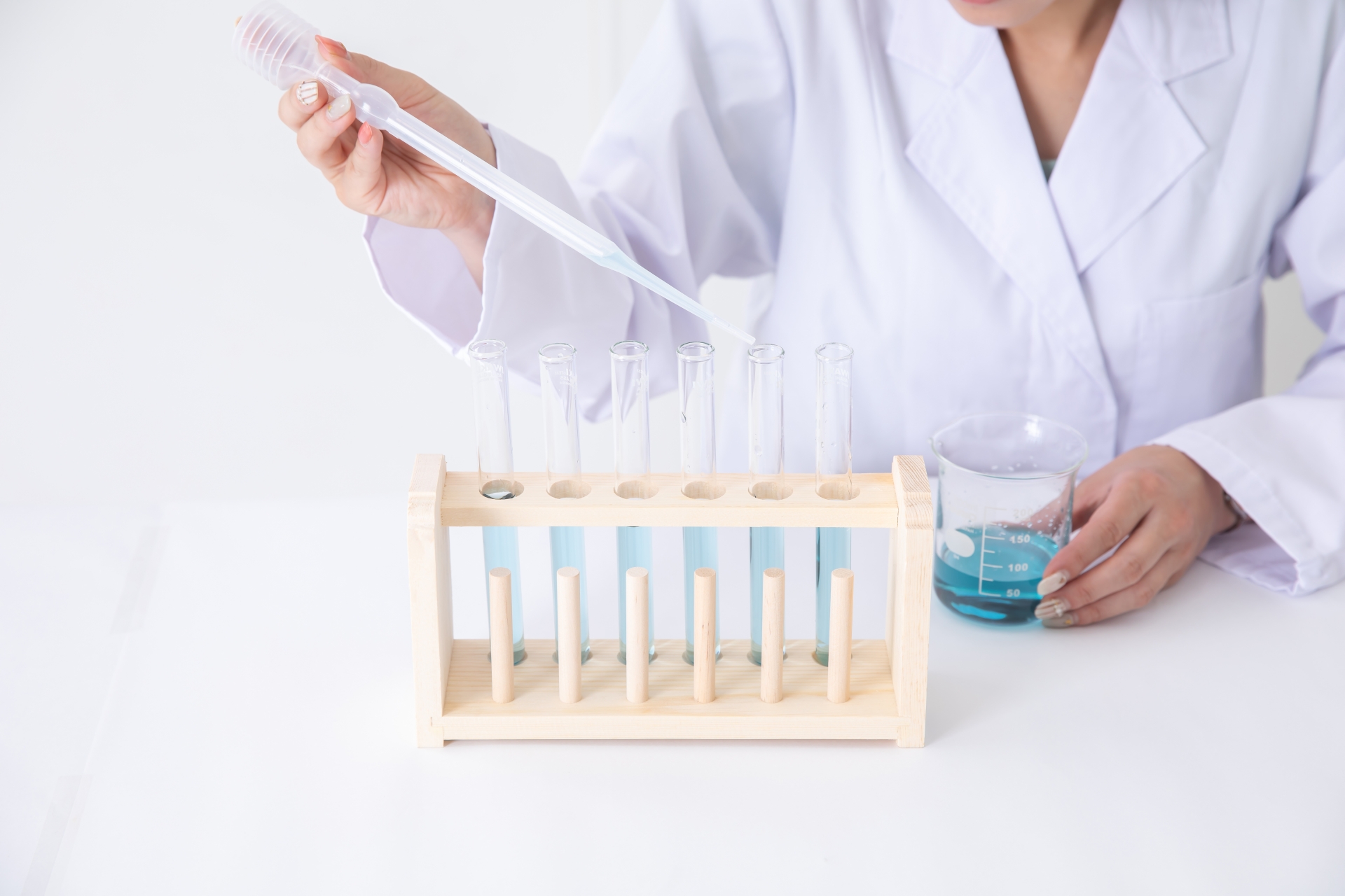 検査機関での食品分析